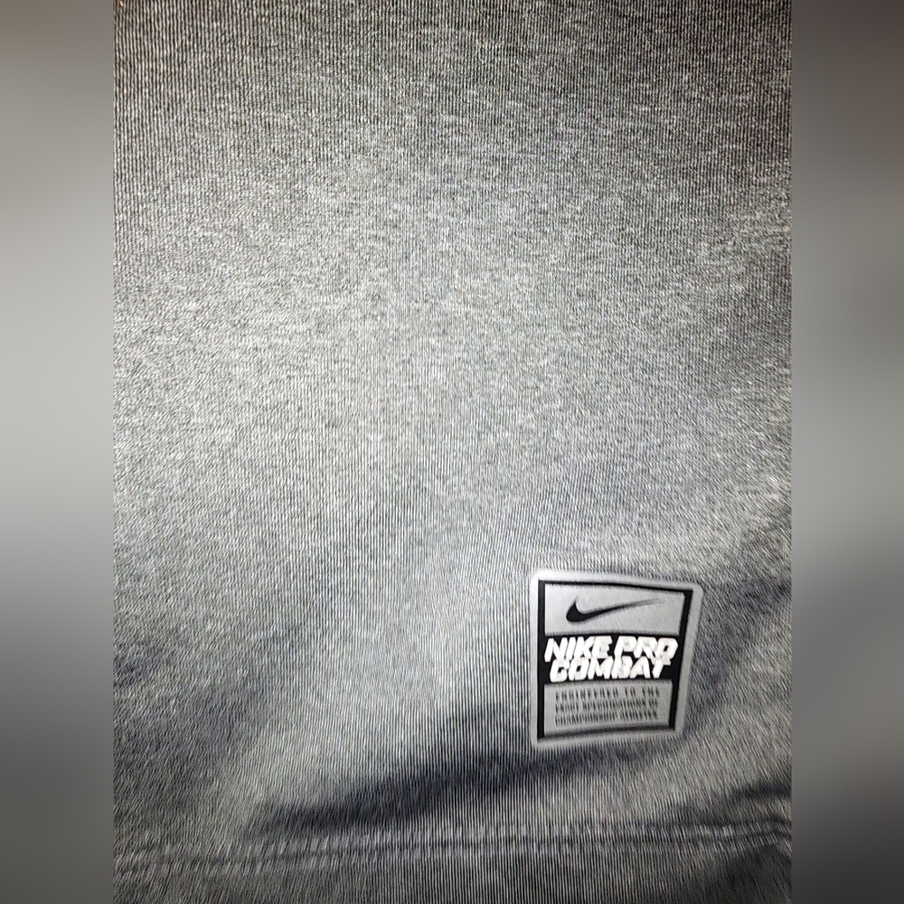 Nike Pro Combat T-shirt - Picture 5 of 6